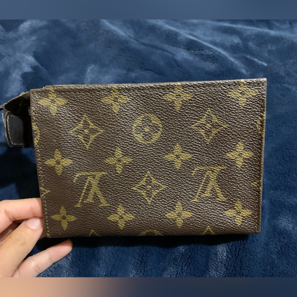 Vintage Louis Vuitton Toiletry 15 in Monogram